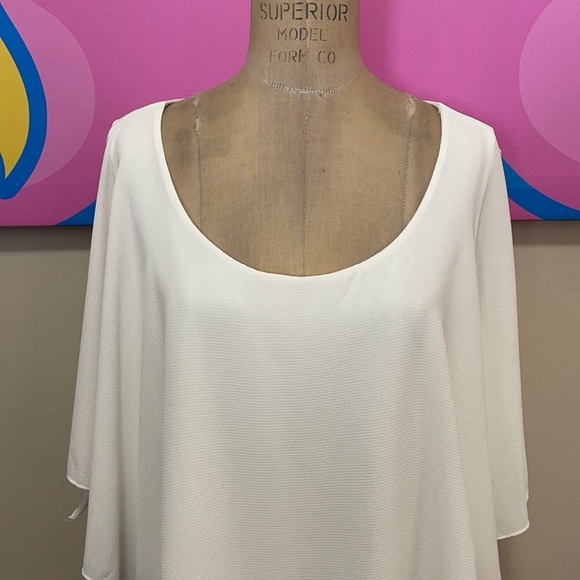 Torrid White Crepe Tunic Top - Picture 2 of 10